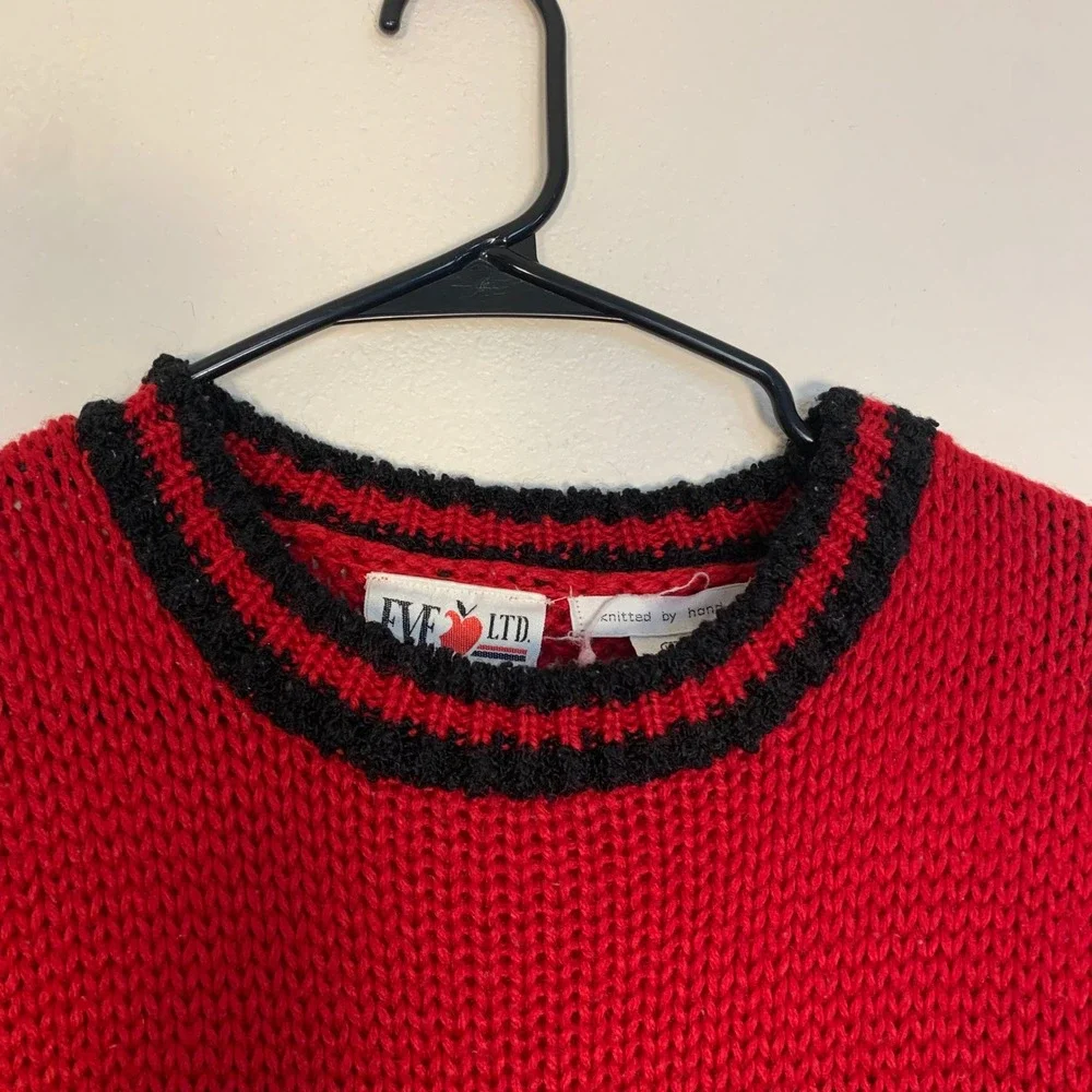 Vintage 1980s Teddy Bear Knit Sweater Hand Knit Red Black Novelty Pullover XL 18 - Picture 6 of 16